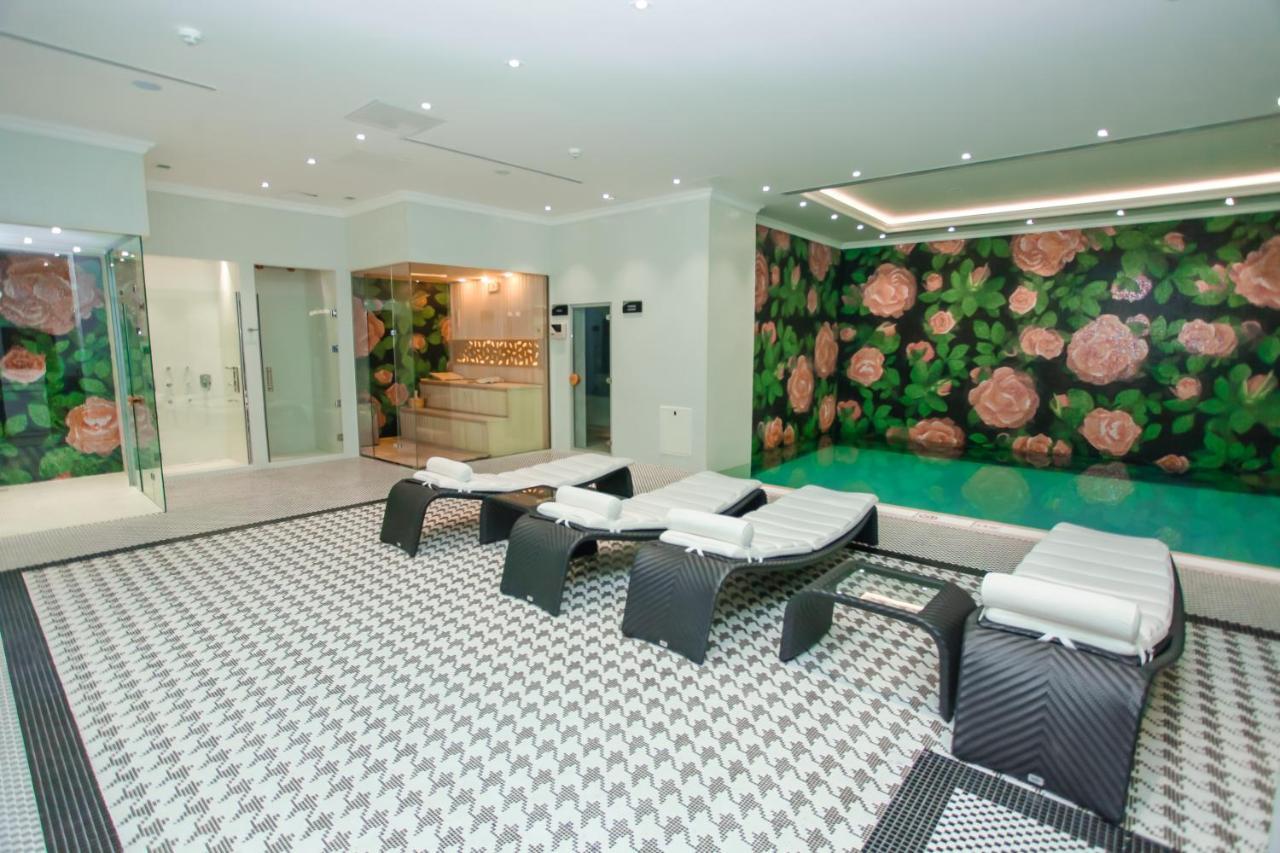 Ivy Garden Hotel Baku Exteriör bild Spa at The Dorchester
