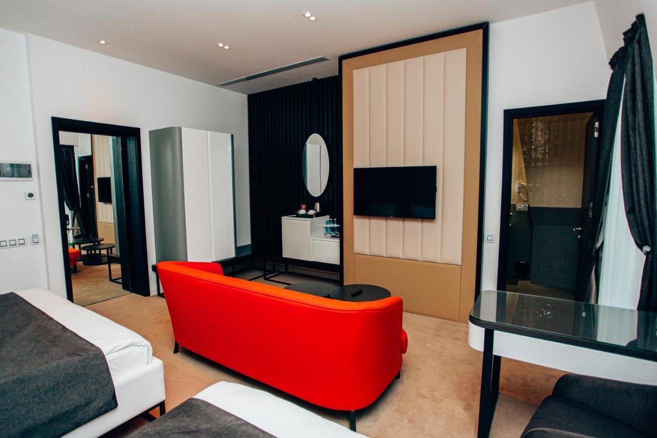 Ivy Garden Hotel Baku Exteriör bild A suite at the hotel