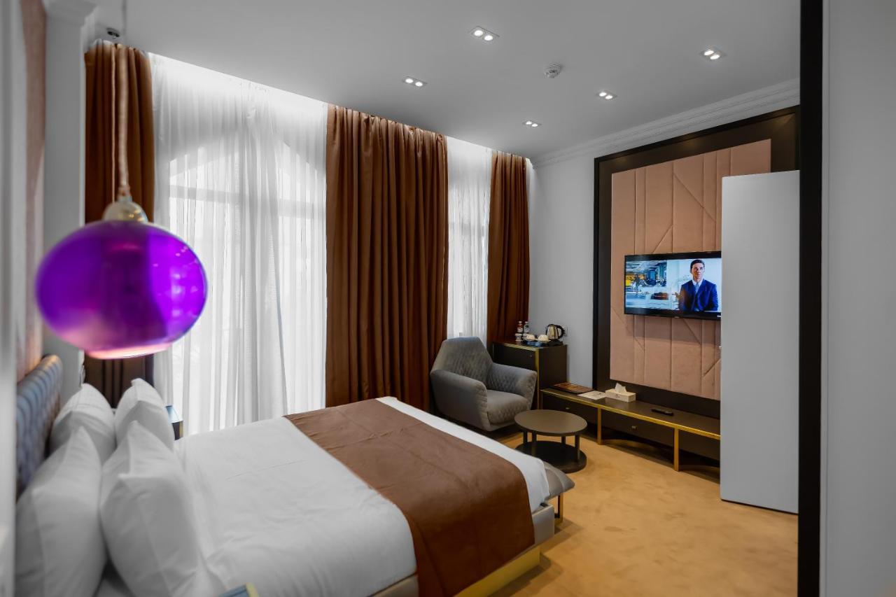 Ivy Garden Hotel Baku Exteriör bild A room at the hotel