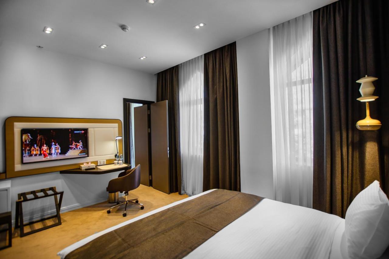 Ivy Garden Hotel Baku Exteriör bild A room at the hotel