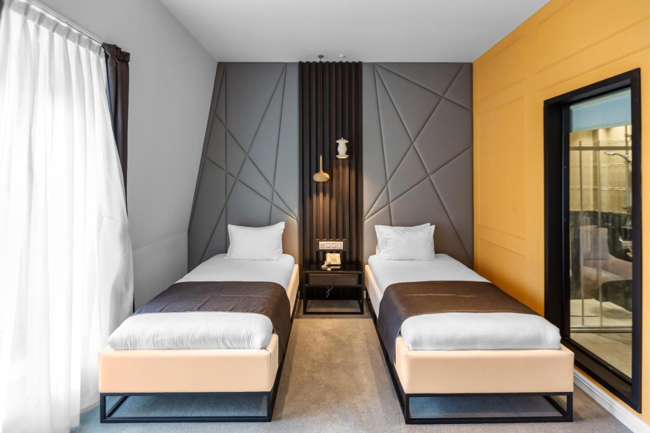 Ivy Garden Hotel Baku Exteriör bild Deluxe Twin Room