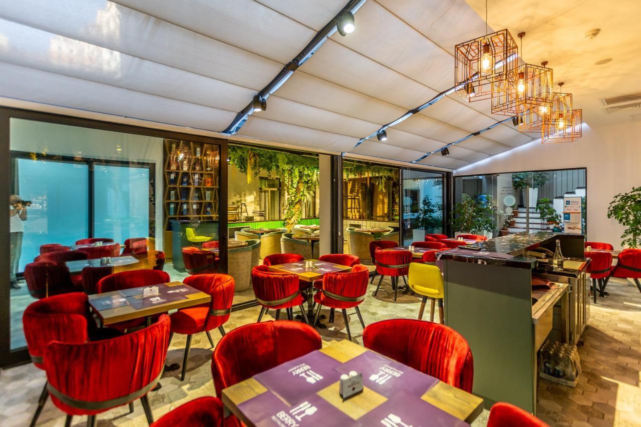 Ivy Garden Hotel Baku Exteriör bild Restaurant