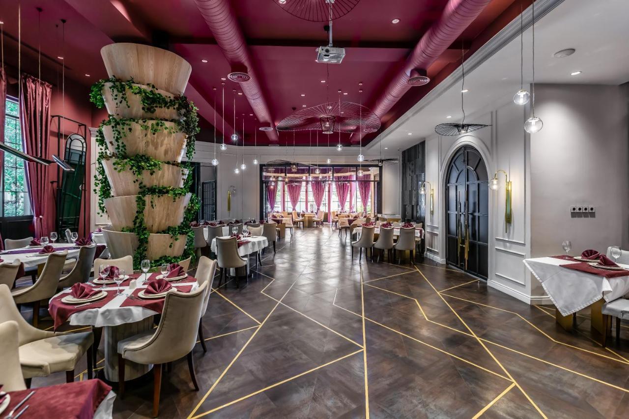 Ivy Garden Hotel Baku Exteriör bild The interior of the restaurant
