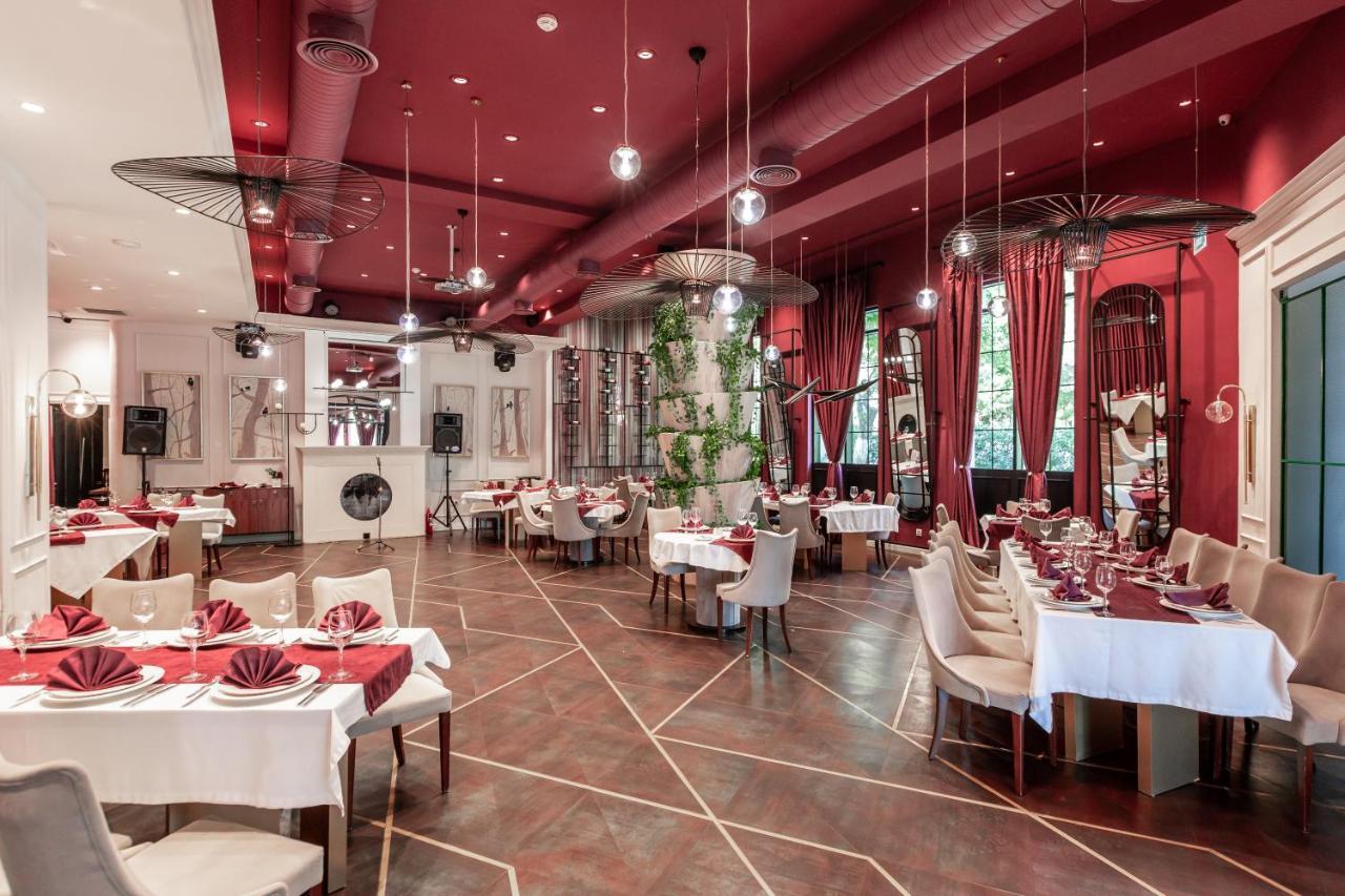 Ivy Garden Hotel Baku Exteriör bild Restaurant