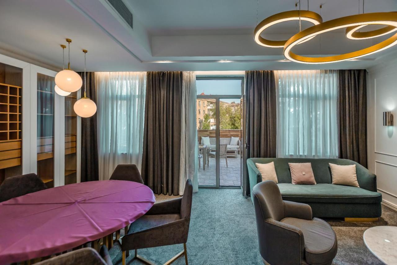 Ivy Garden Hotel Baku Exteriör bild A suite at the hotel